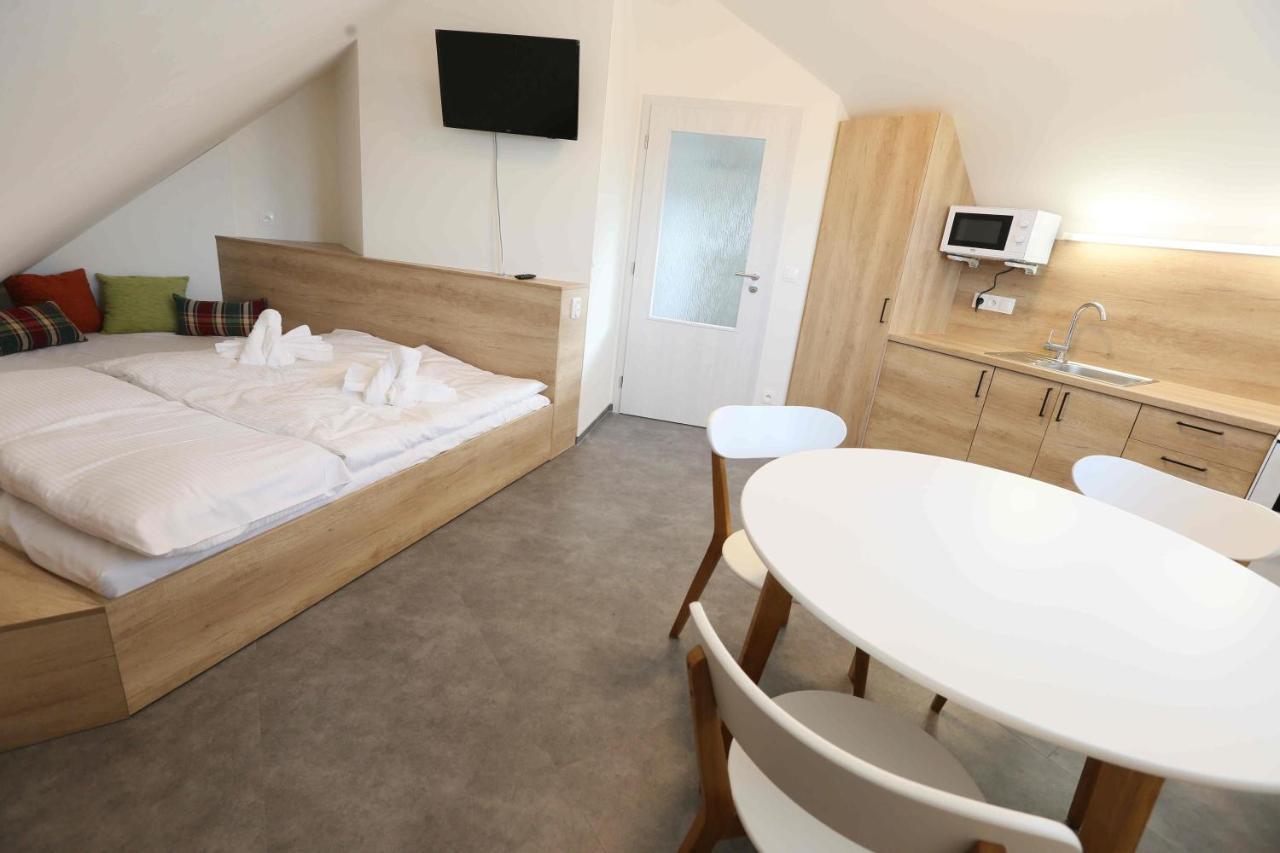 Boží Dar Apartmany Aura المظهر الخارجي الصورة